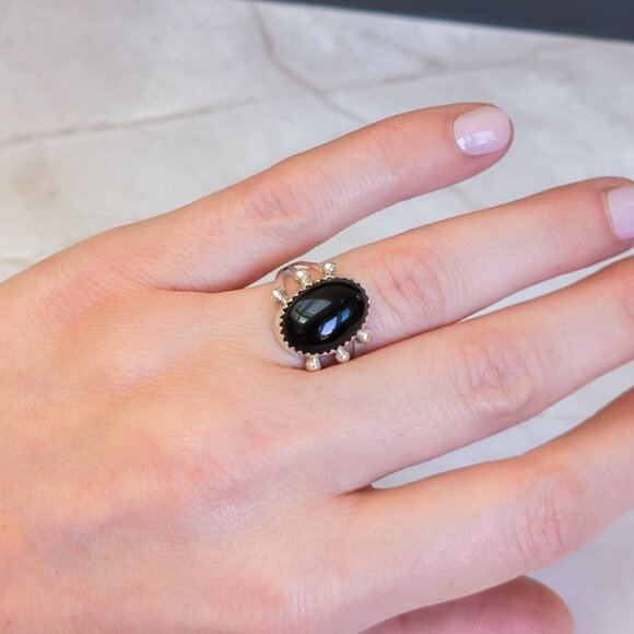 Sterling Onyx Ring with Split Triple Shank — Size 8 - Picture 7 of 11